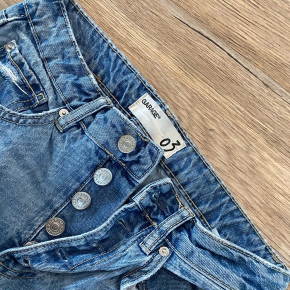 Garage Mom Ripped High Rise Jeans Button - Picture 4 of 5